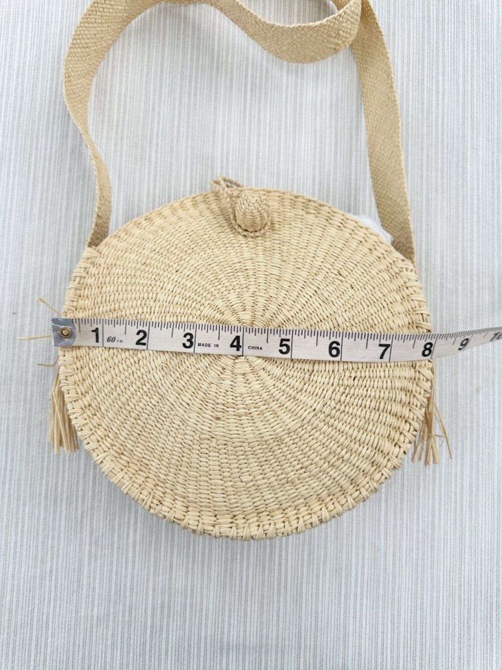 Artesano Round Woven Straw Crossbody Circle Bag View 2